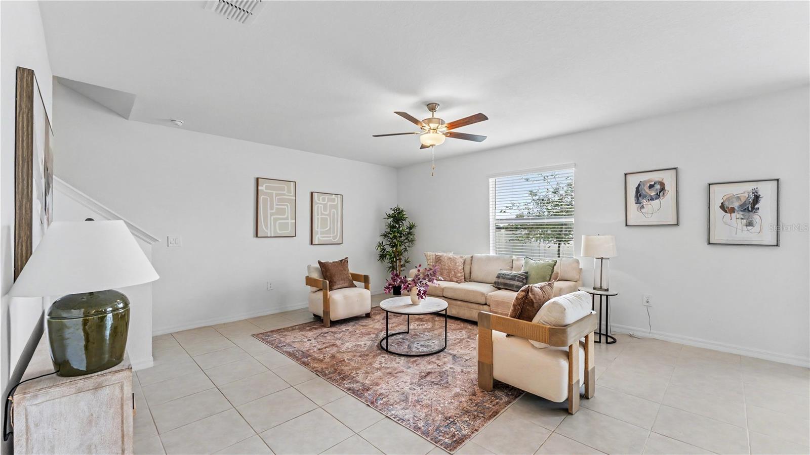 4308 Fabulous Finch Ln Property Photo 6