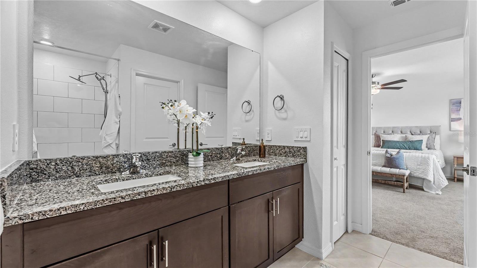 4308 Fabulous Finch Ln Property Photo 30
