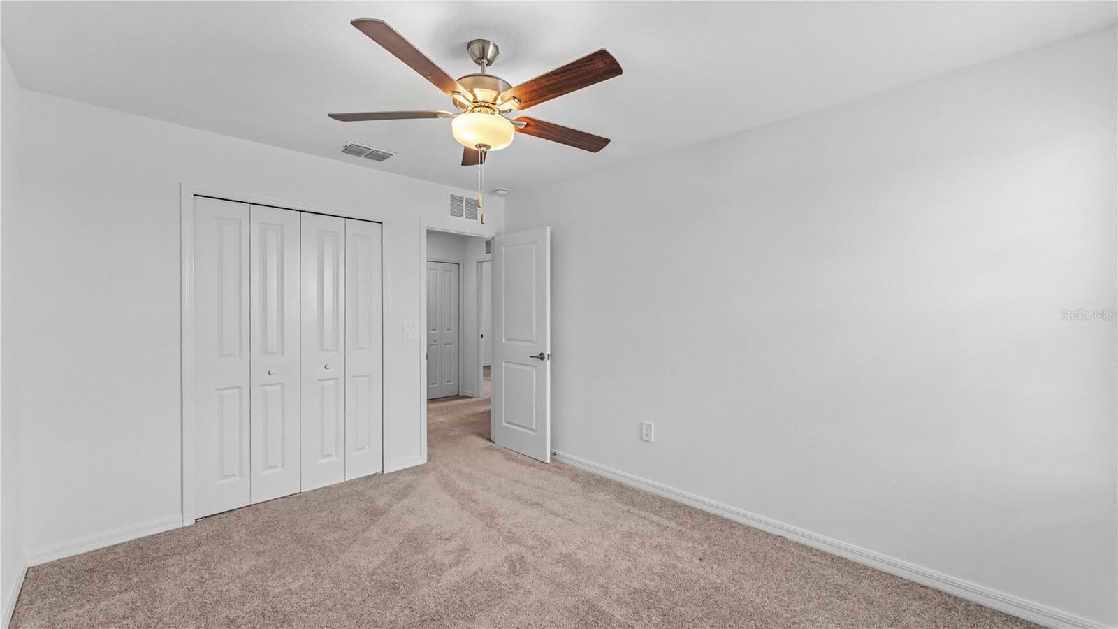 4308 Fabulous Finch Ln Property Photo 33