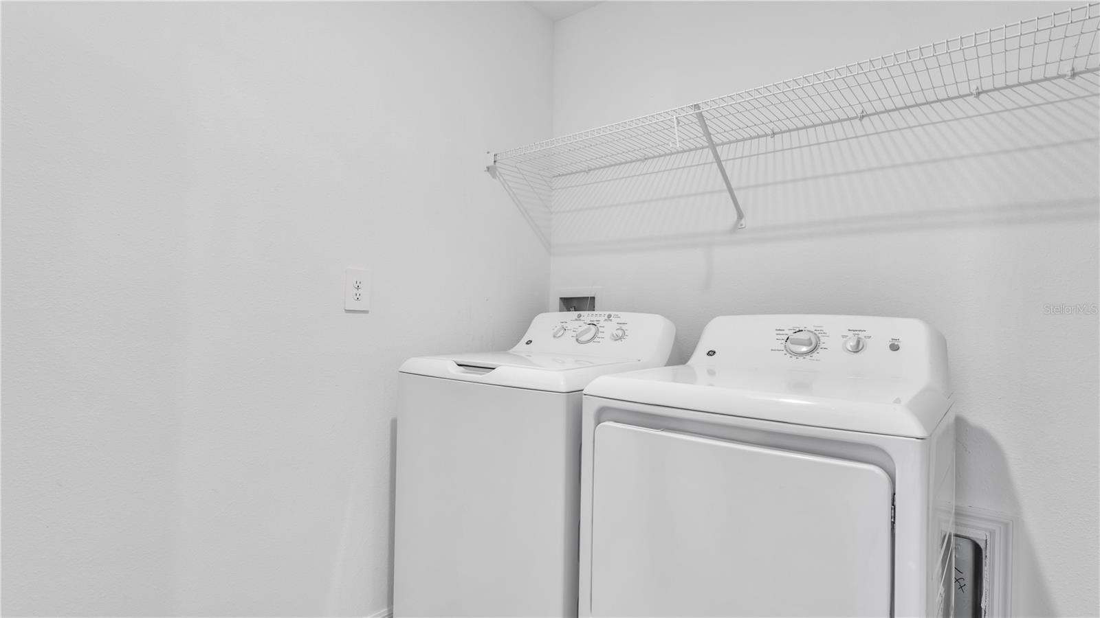 4308 Fabulous Finch Ln Property Photo 43
