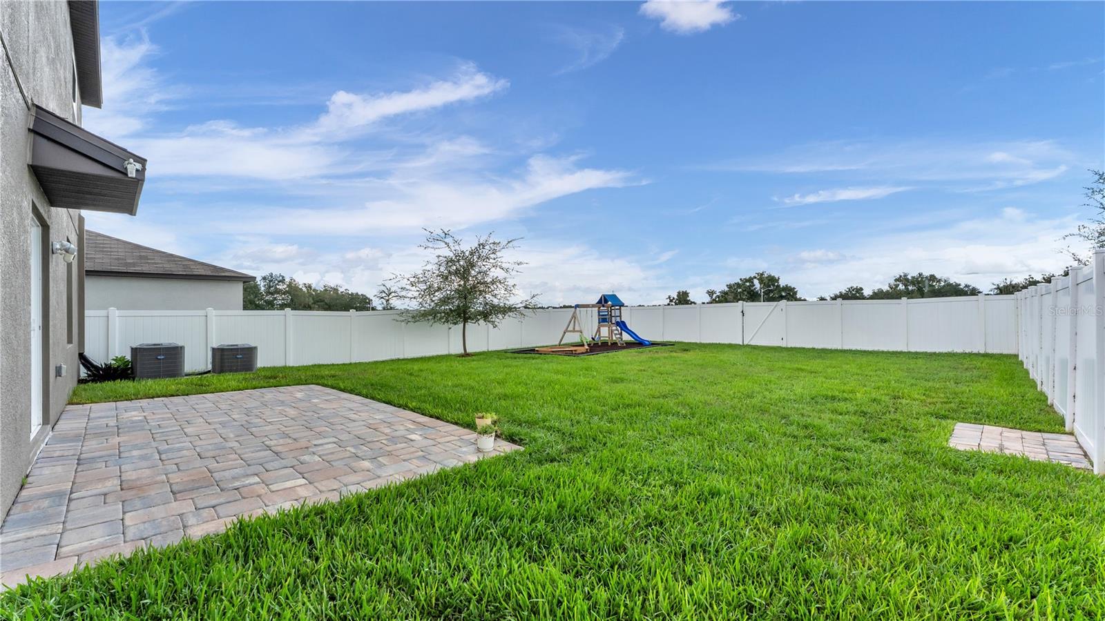 4308 Fabulous Finch Ln Property Photo 44
