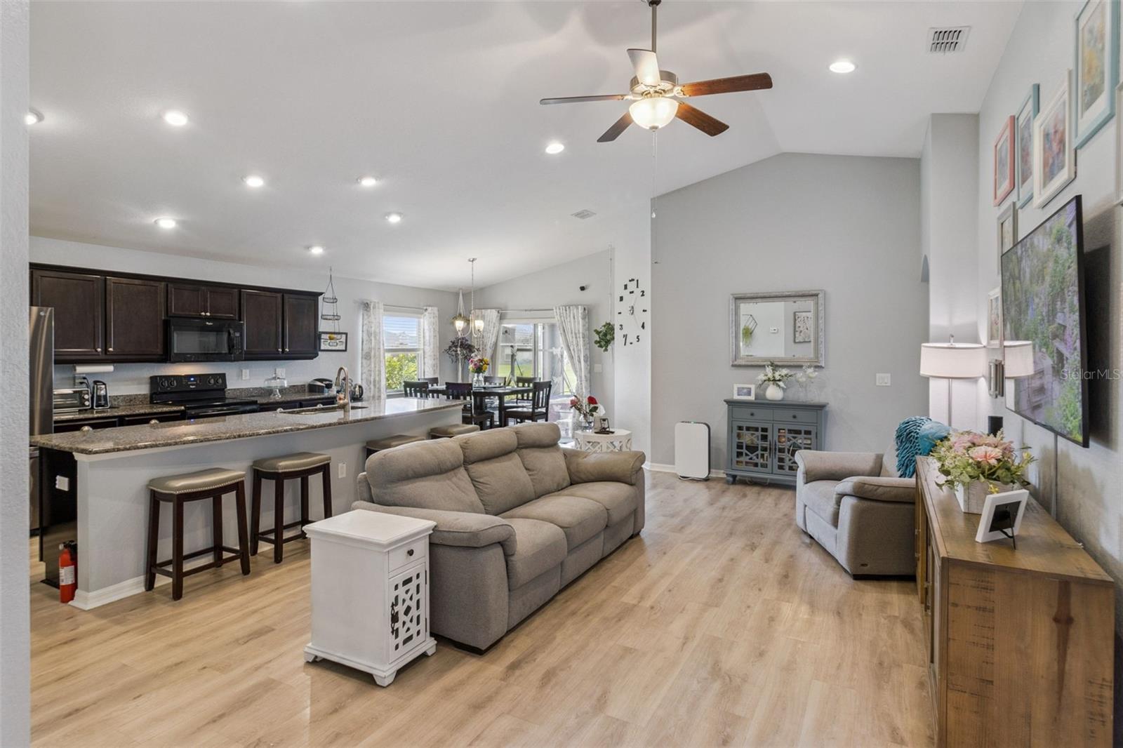 3729 Fieldstone Cir Property Photo 18