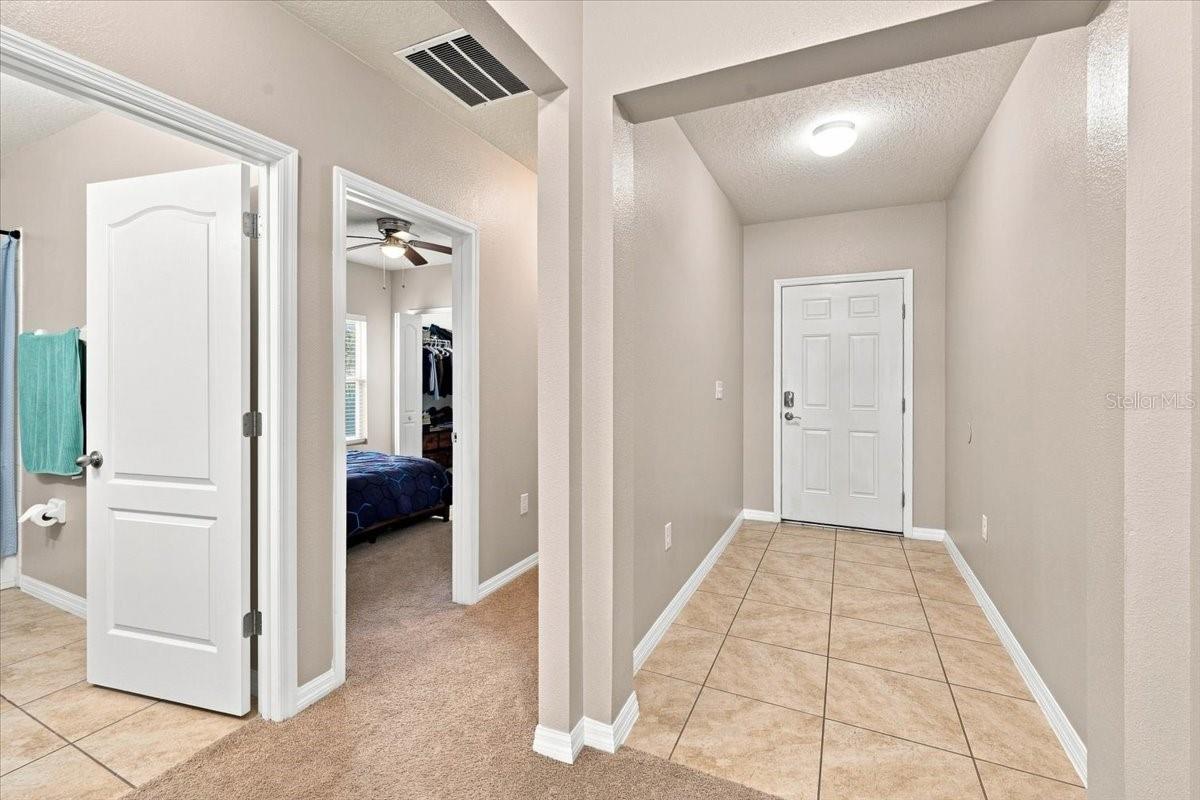 609 Lucerne Blvd Property Photo 4