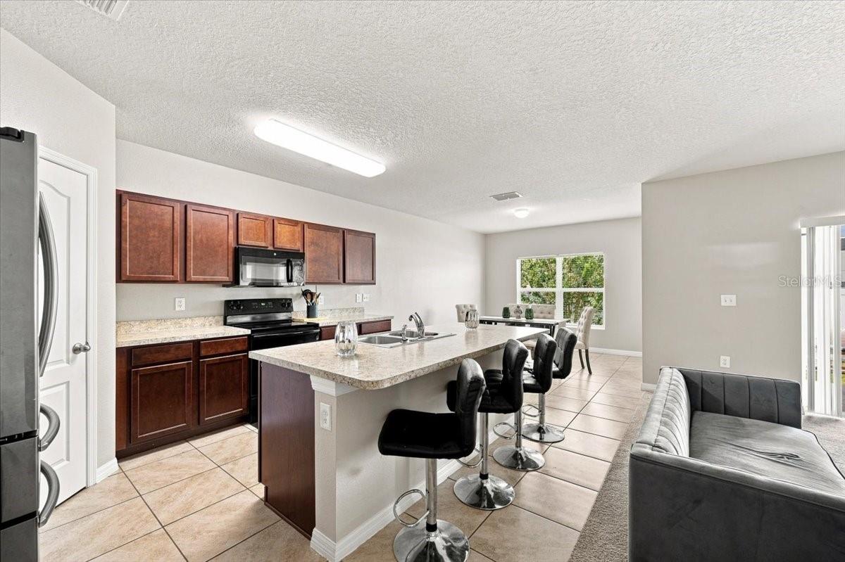 609 Lucerne Blvd Property Photo 28