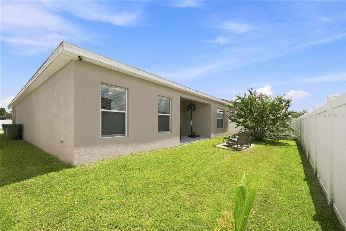 609 Lucerne Blvd Property Photo 39
