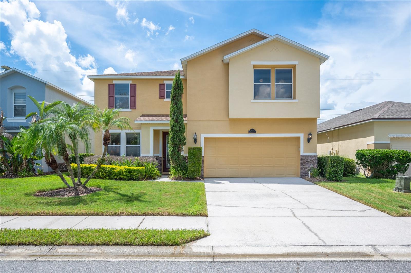 6937 LAKE EAGLEBROOKE DR