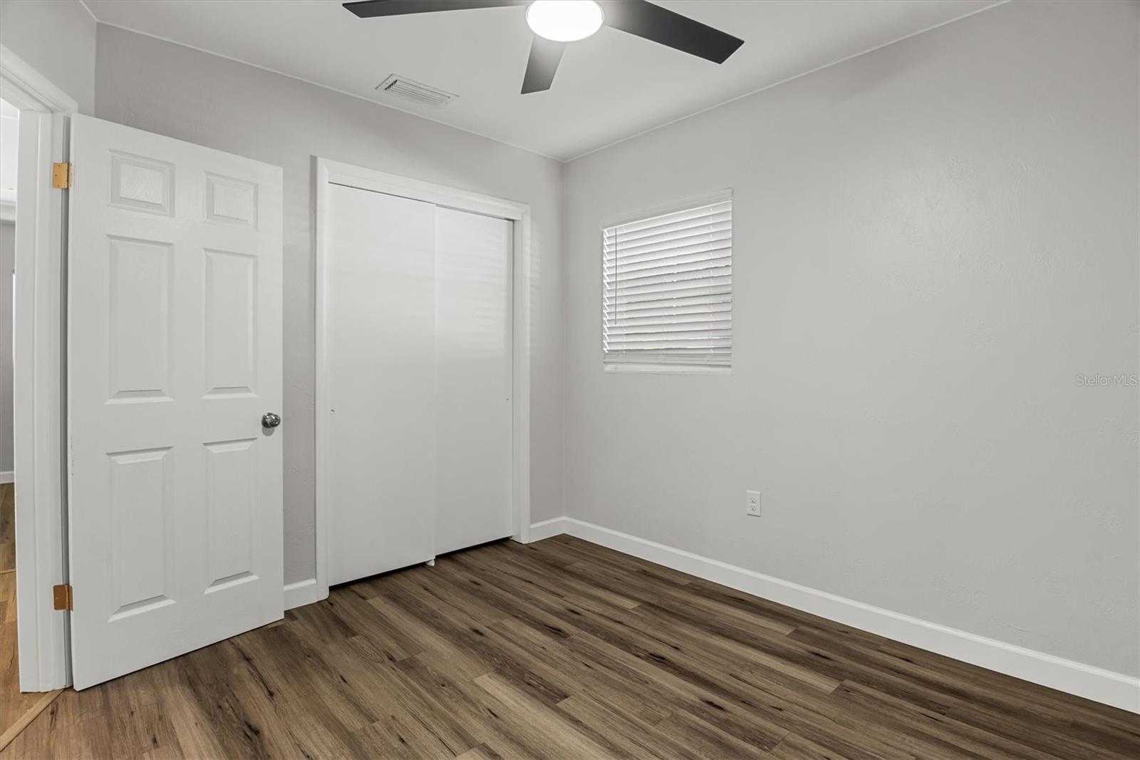 603 Hinton Crescent Property Photo 24