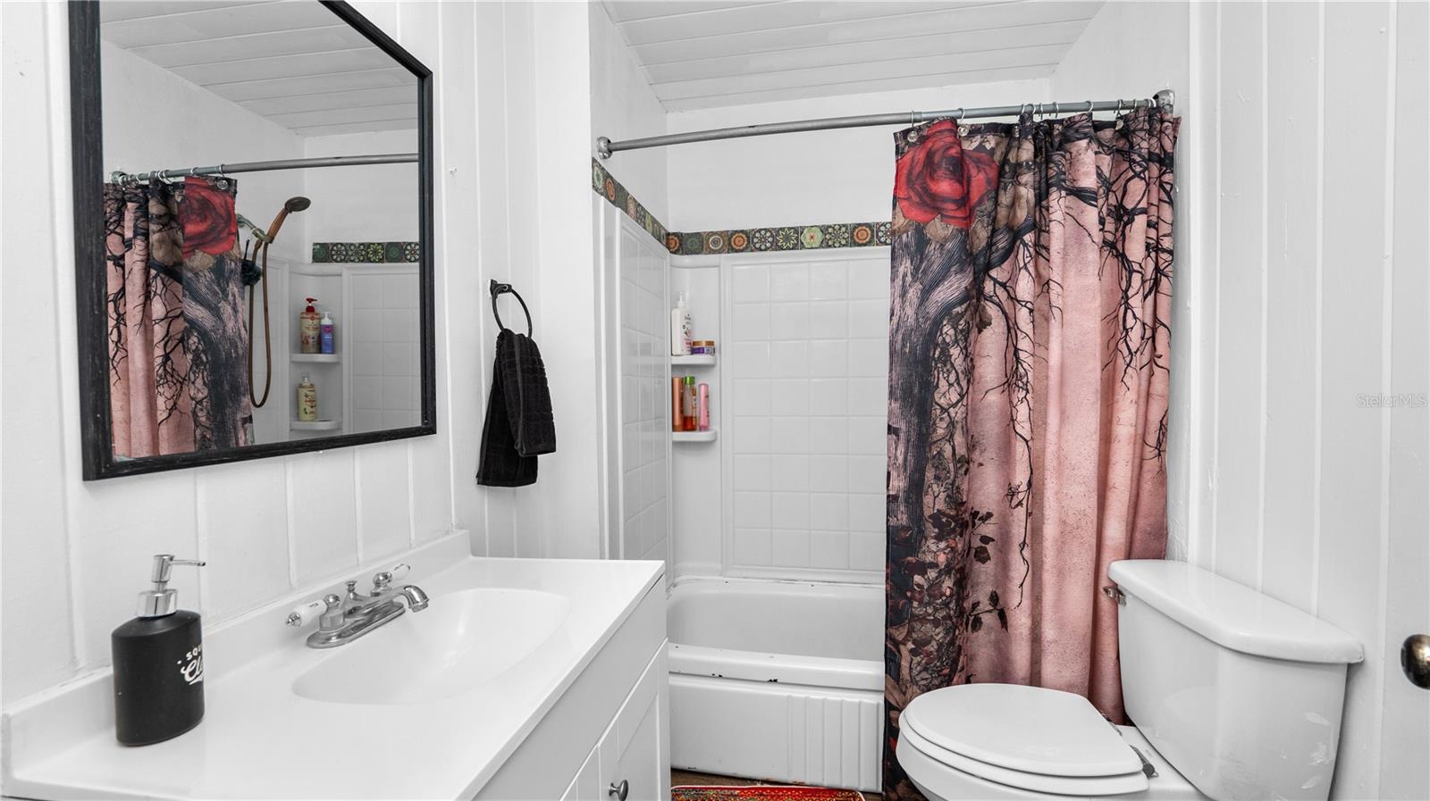 309 3rd St Property Photo 13