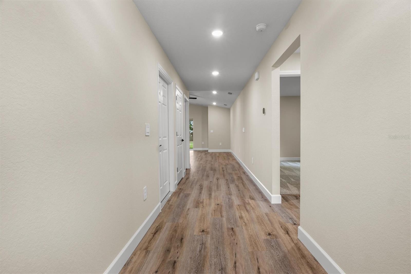 1912 Fruitland Park Cir Property Photo 2