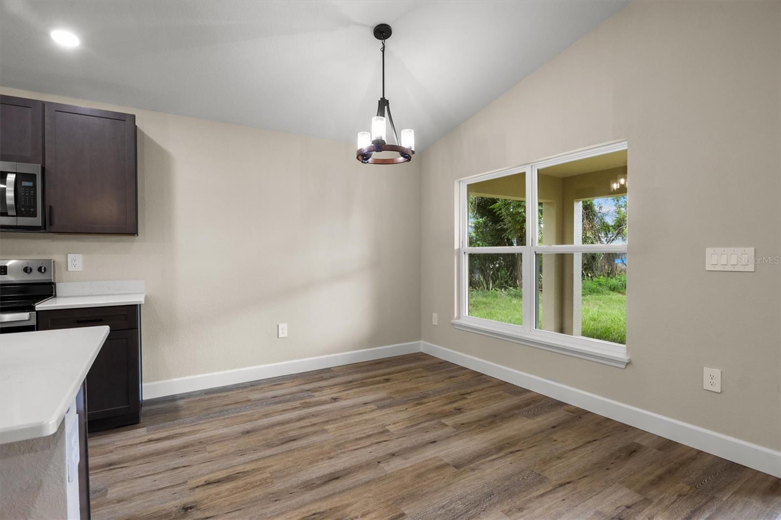1912 Fruitland Park Cir Property Photo 11