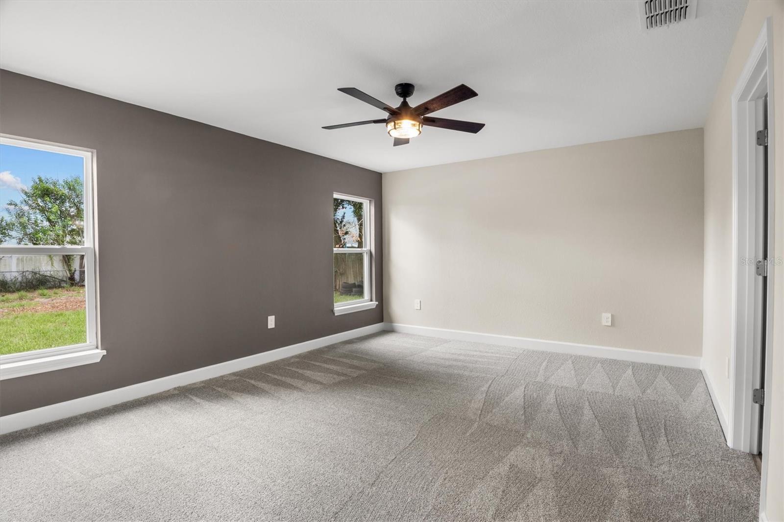 1912 Fruitland Park Cir Property Photo 12