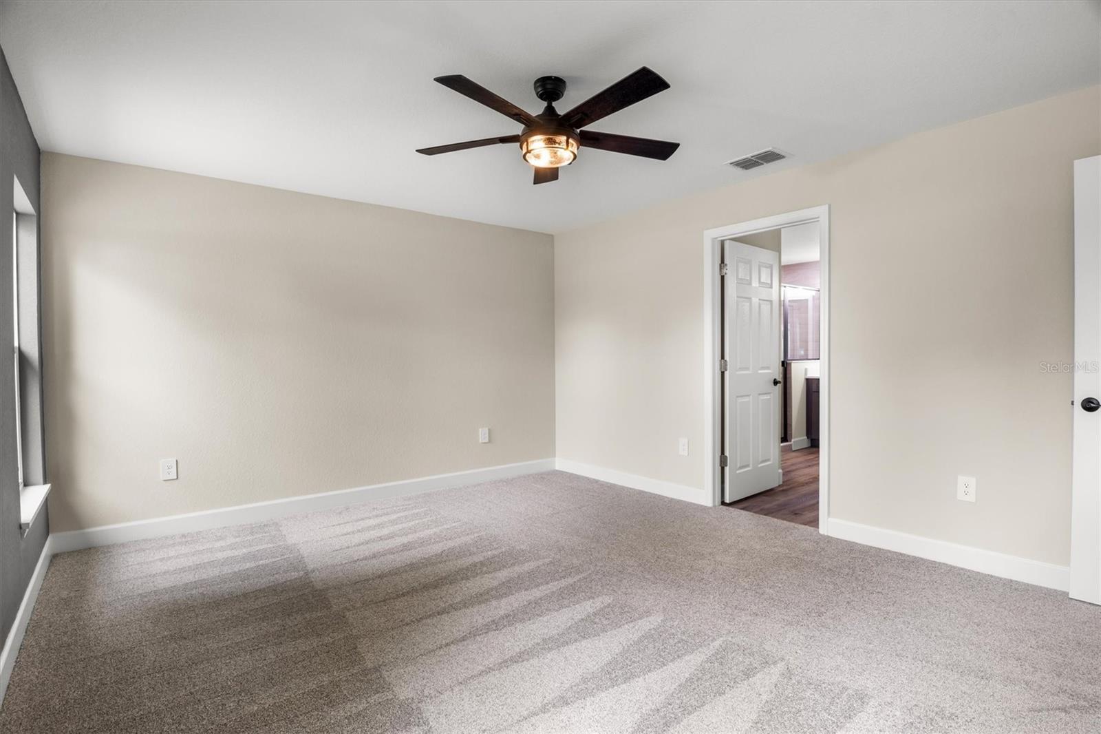 1912 Fruitland Park Cir Property Photo 15