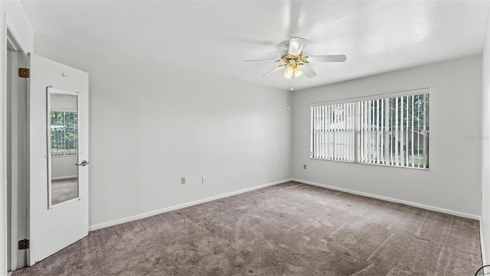 2236 Country Loop N Property Photo 18