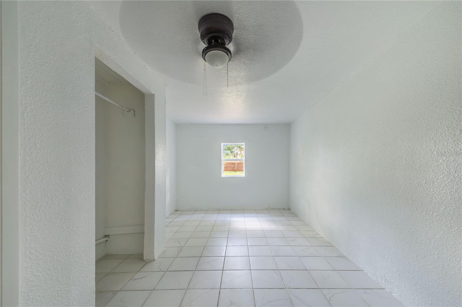 6 E Magnolia St Property Photo 14