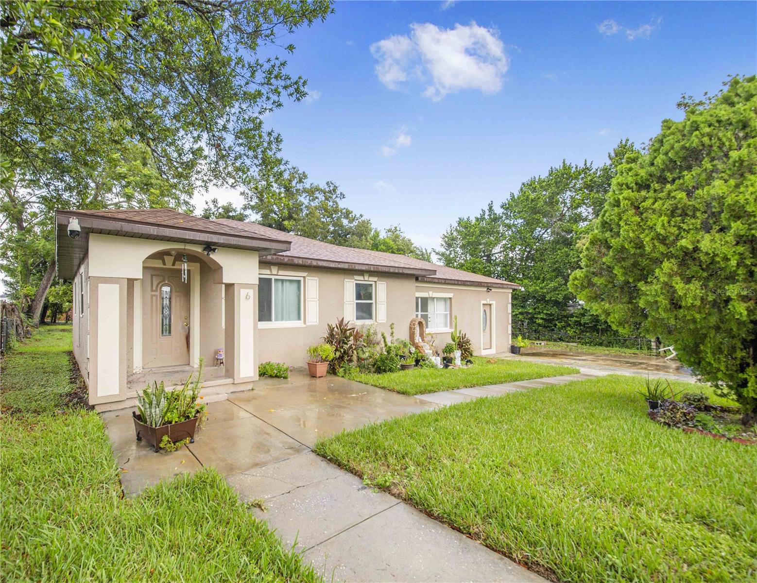 6 E Magnolia St Property Photo 19
