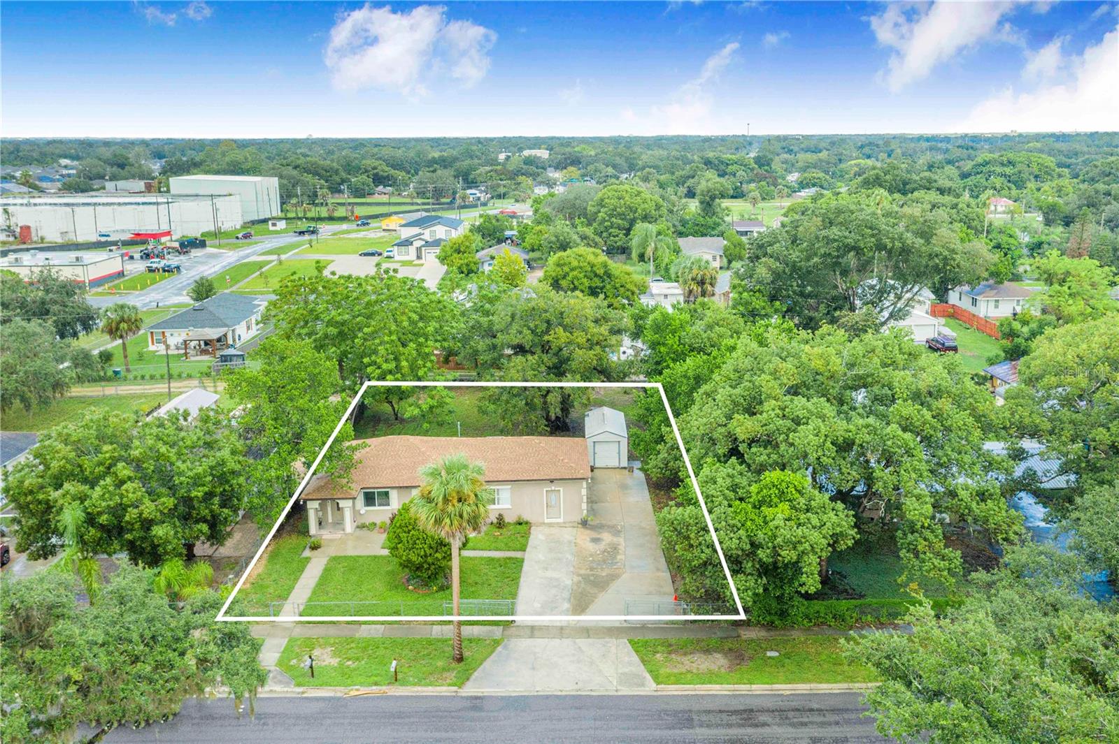 6 E Magnolia St Property Photo 22