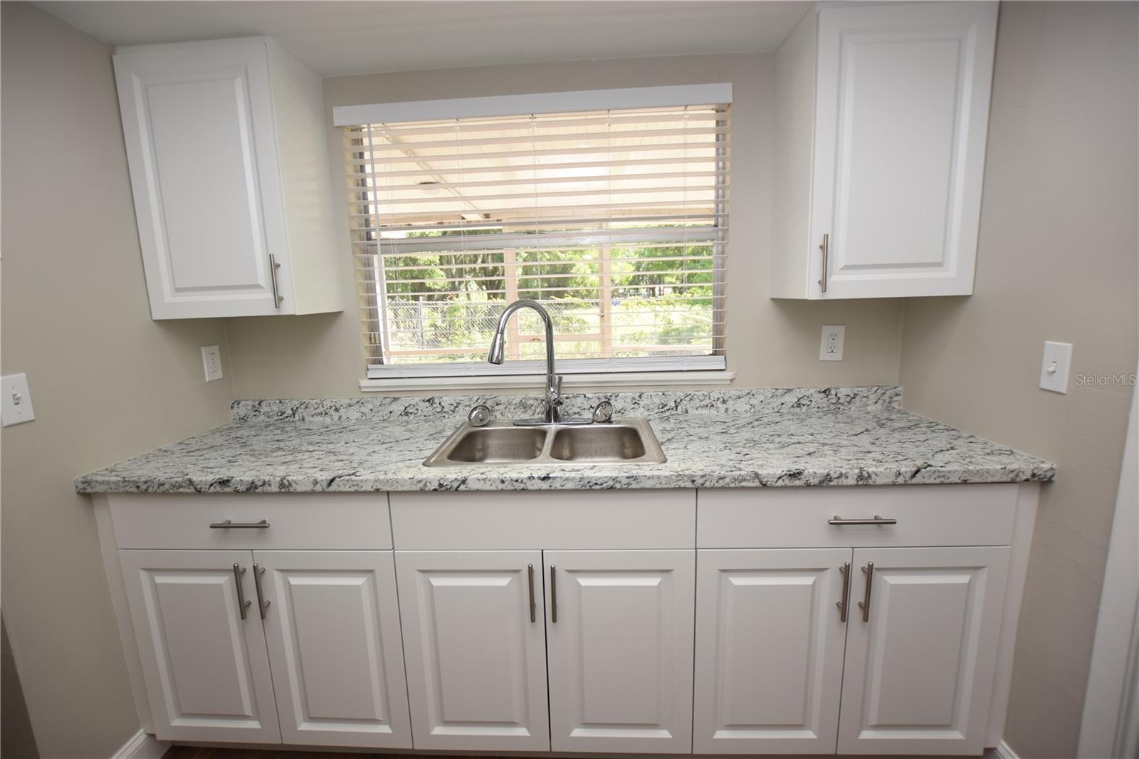 1224 Waterview Blvd E Property Photo 5