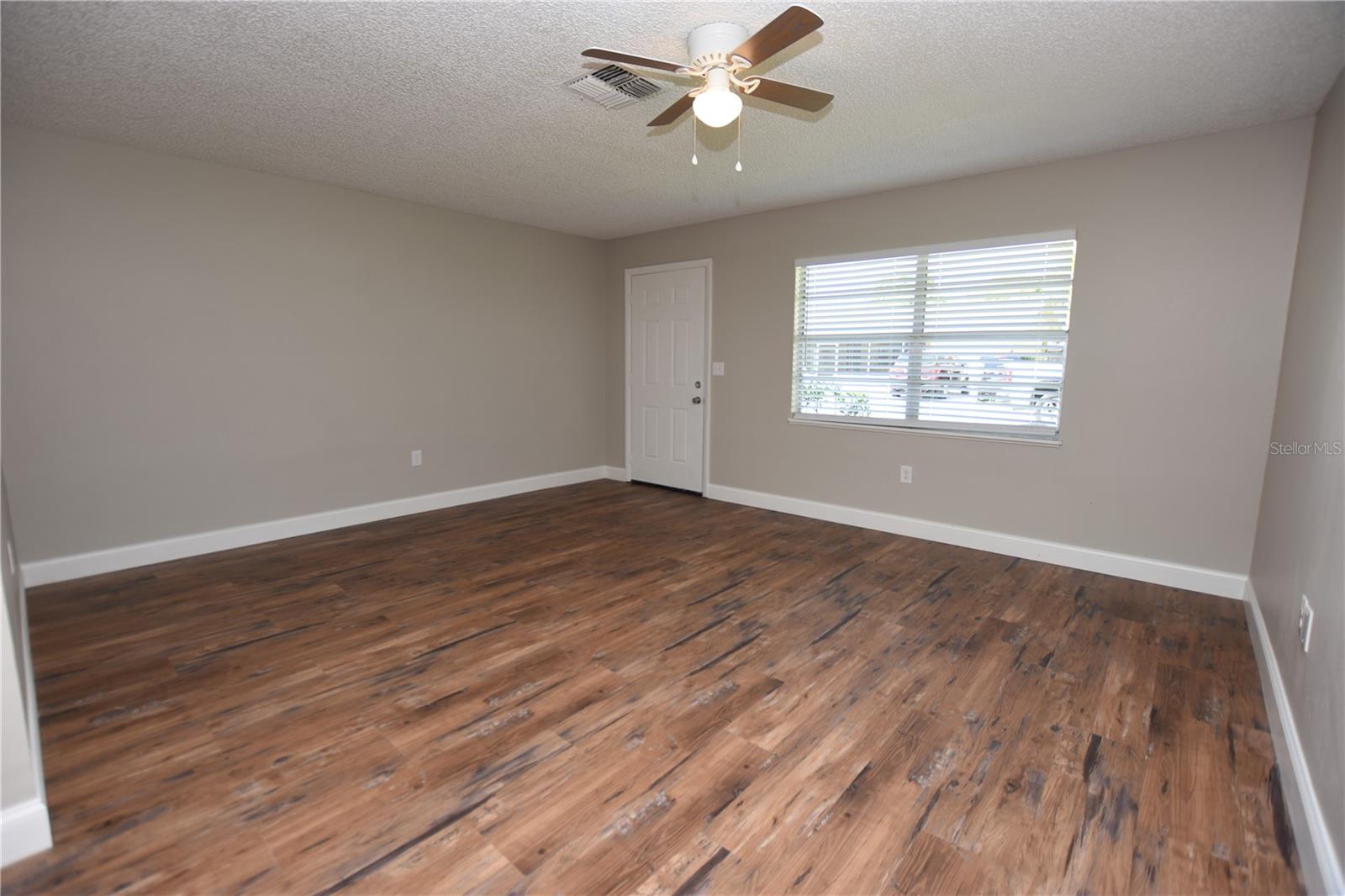 1224 Waterview Blvd E Property Photo 7