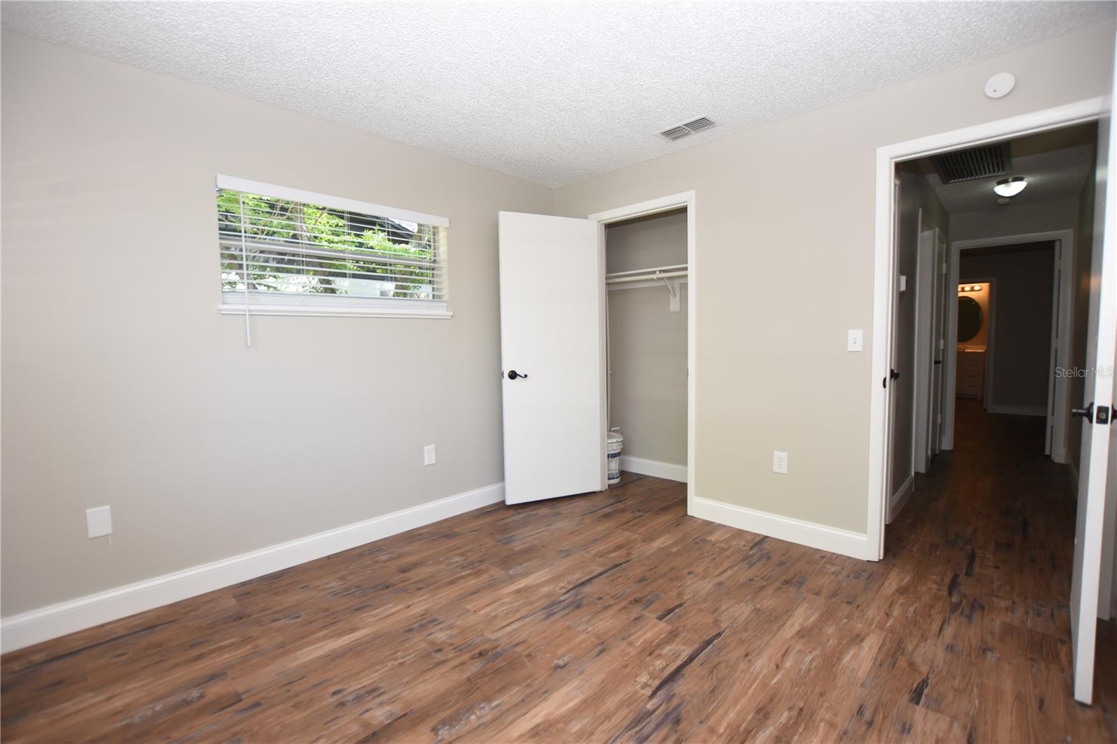 1224 Waterview Blvd E Property Photo 11