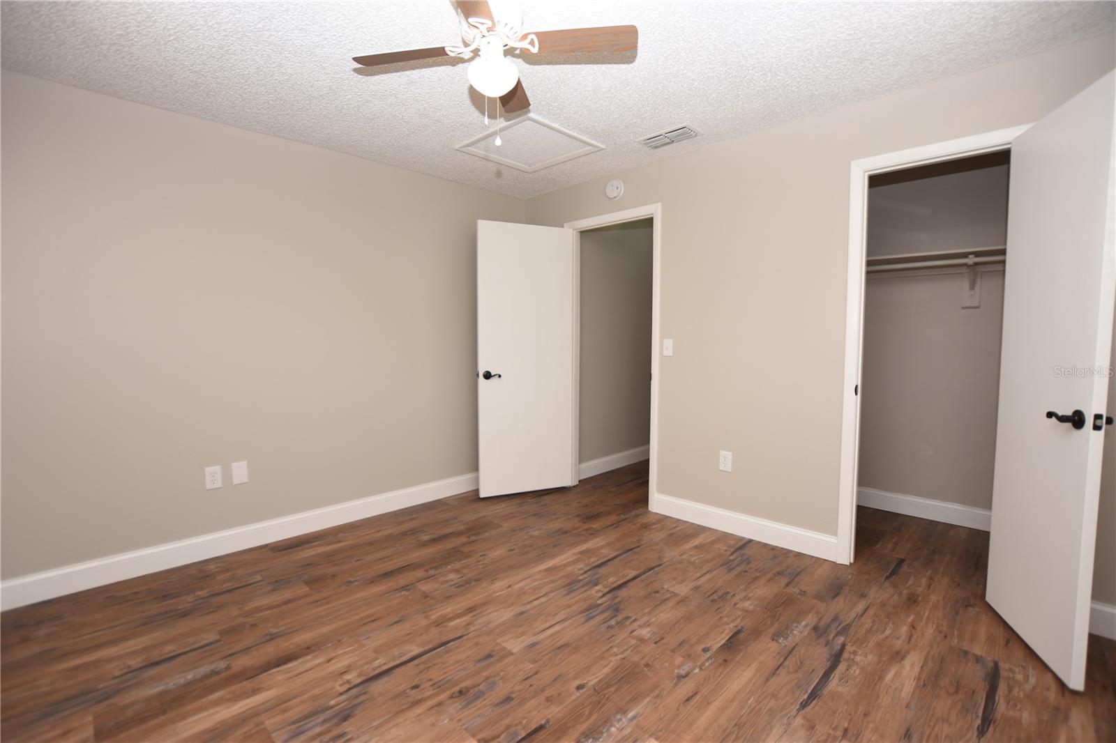 1224 Waterview Blvd E Property Photo 21