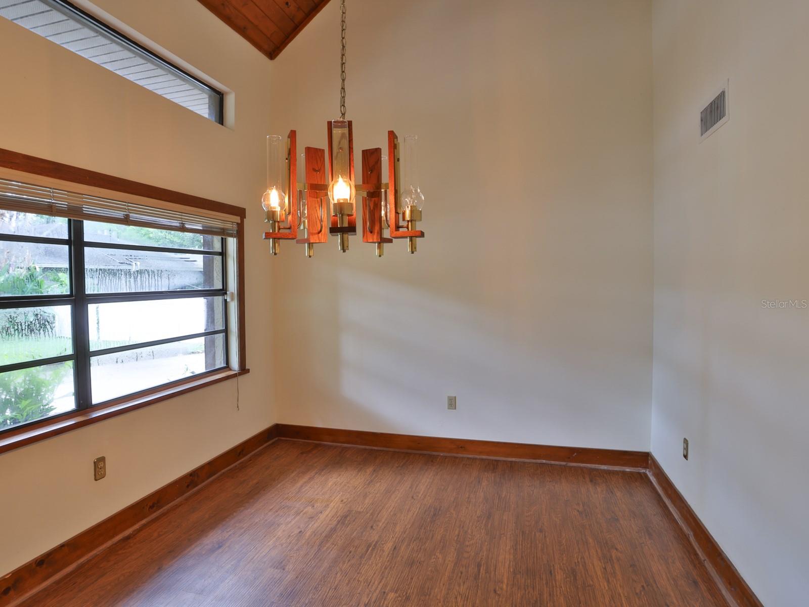 6103 Sky Flower Ct Property Photo 9