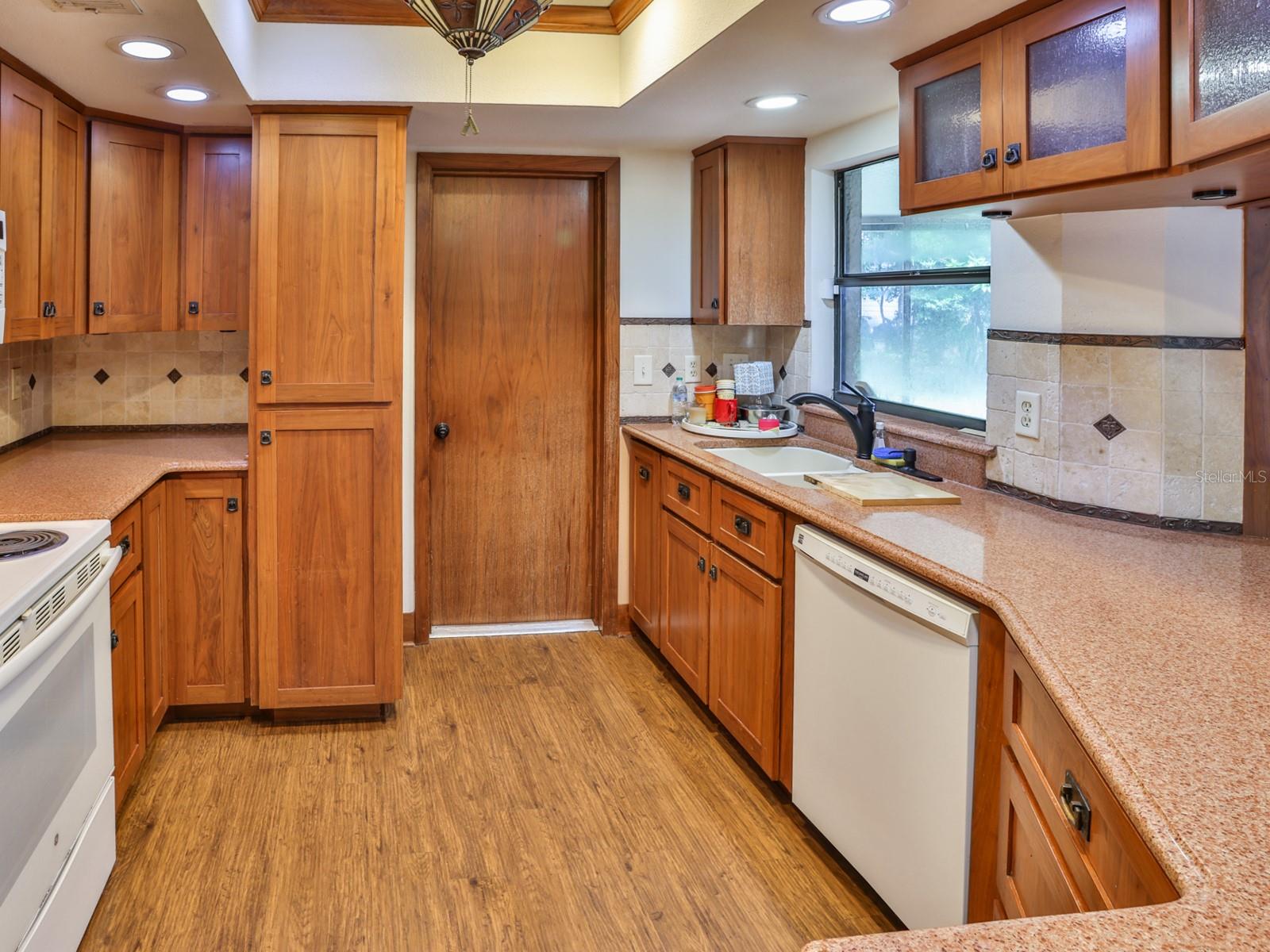 6103 Sky Flower Ct Property Photo 18