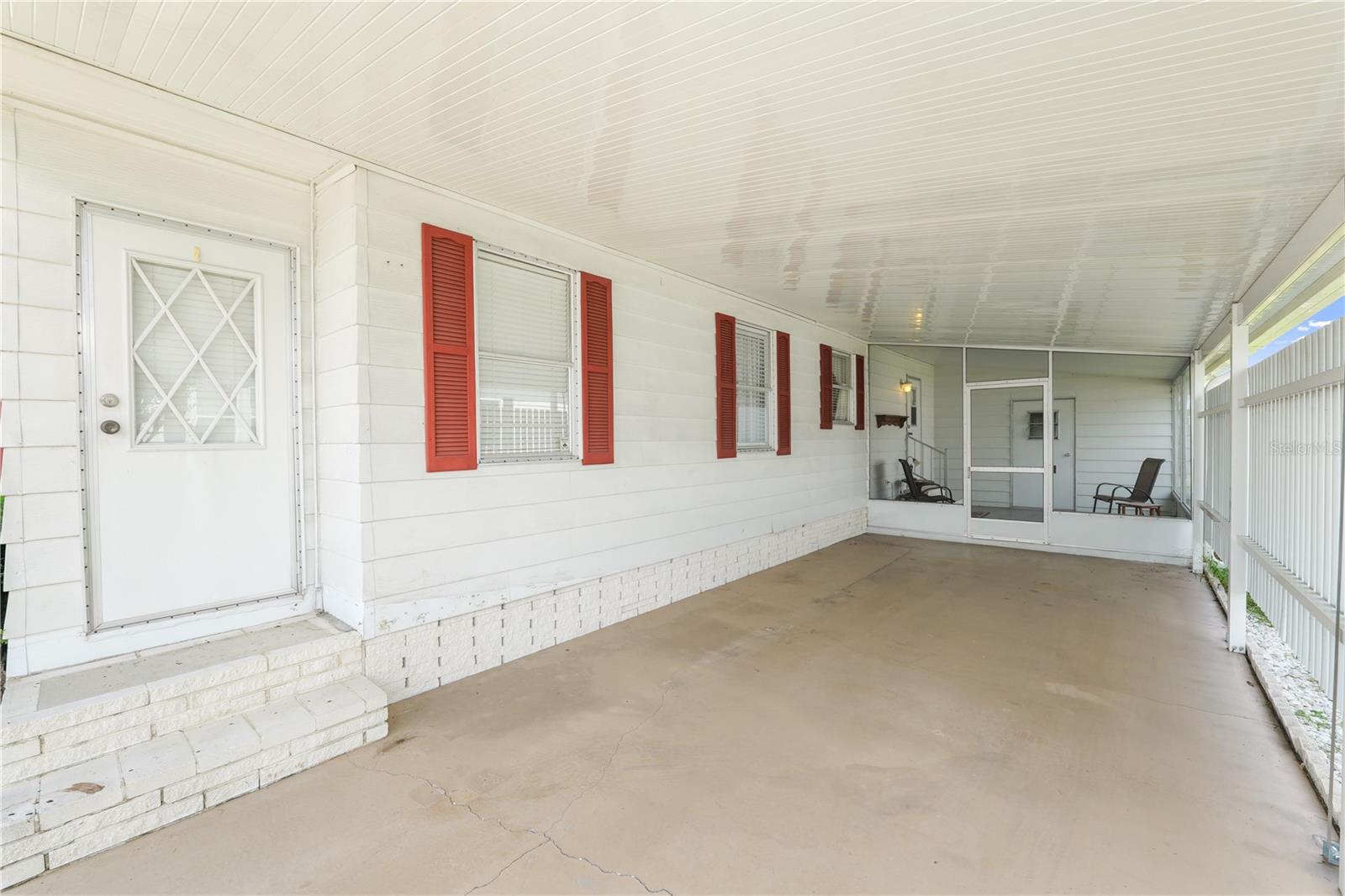 1008 Elizabeth Ln Property Photo 2