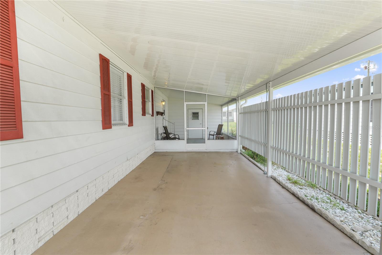 1008 Elizabeth Ln Property Photo 3
