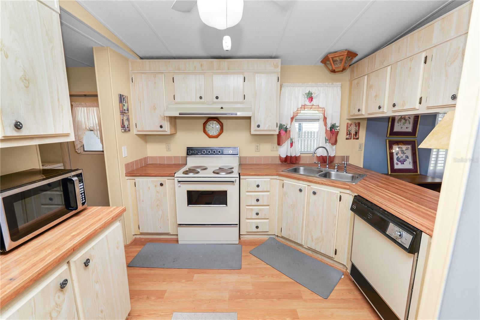 1008 Elizabeth Ln Property Photo 15