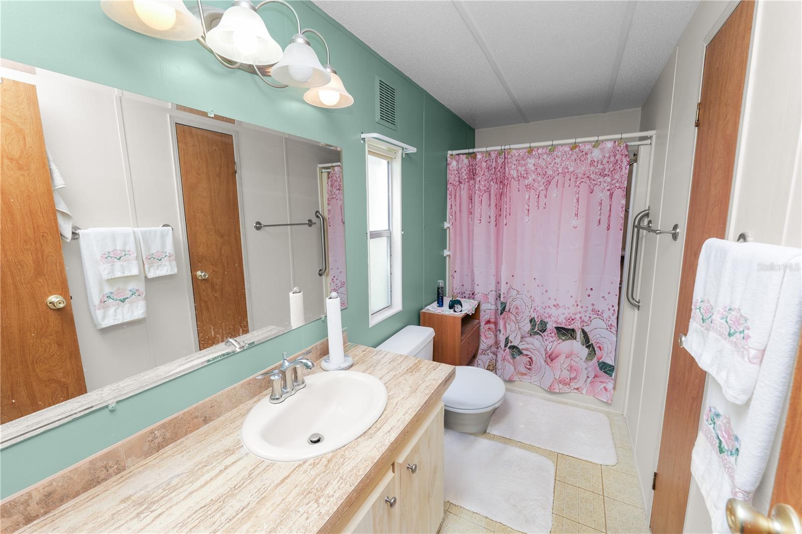 1008 Elizabeth Ln Property Photo 24