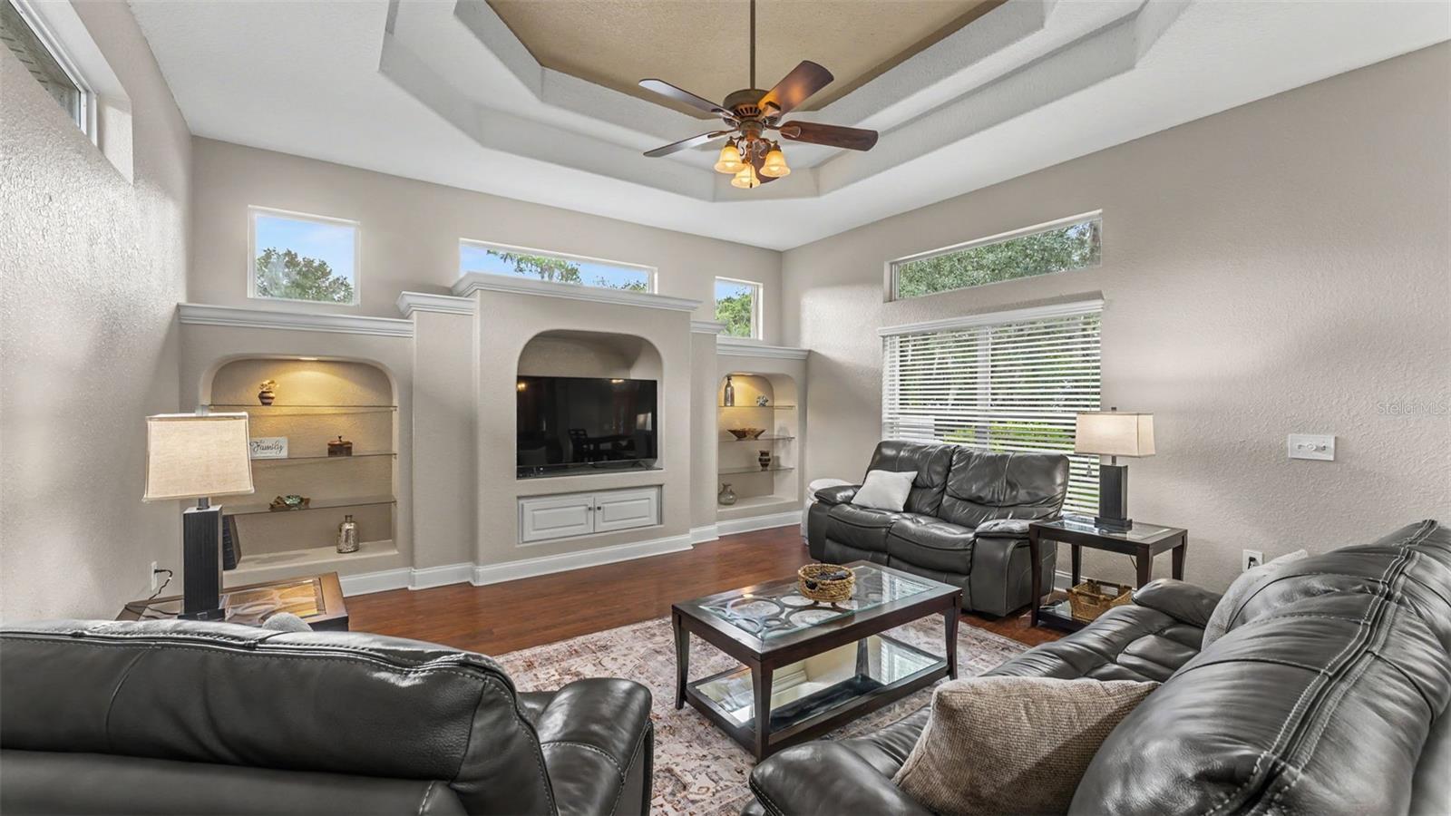5956 Trophy Loop Property Photo 4