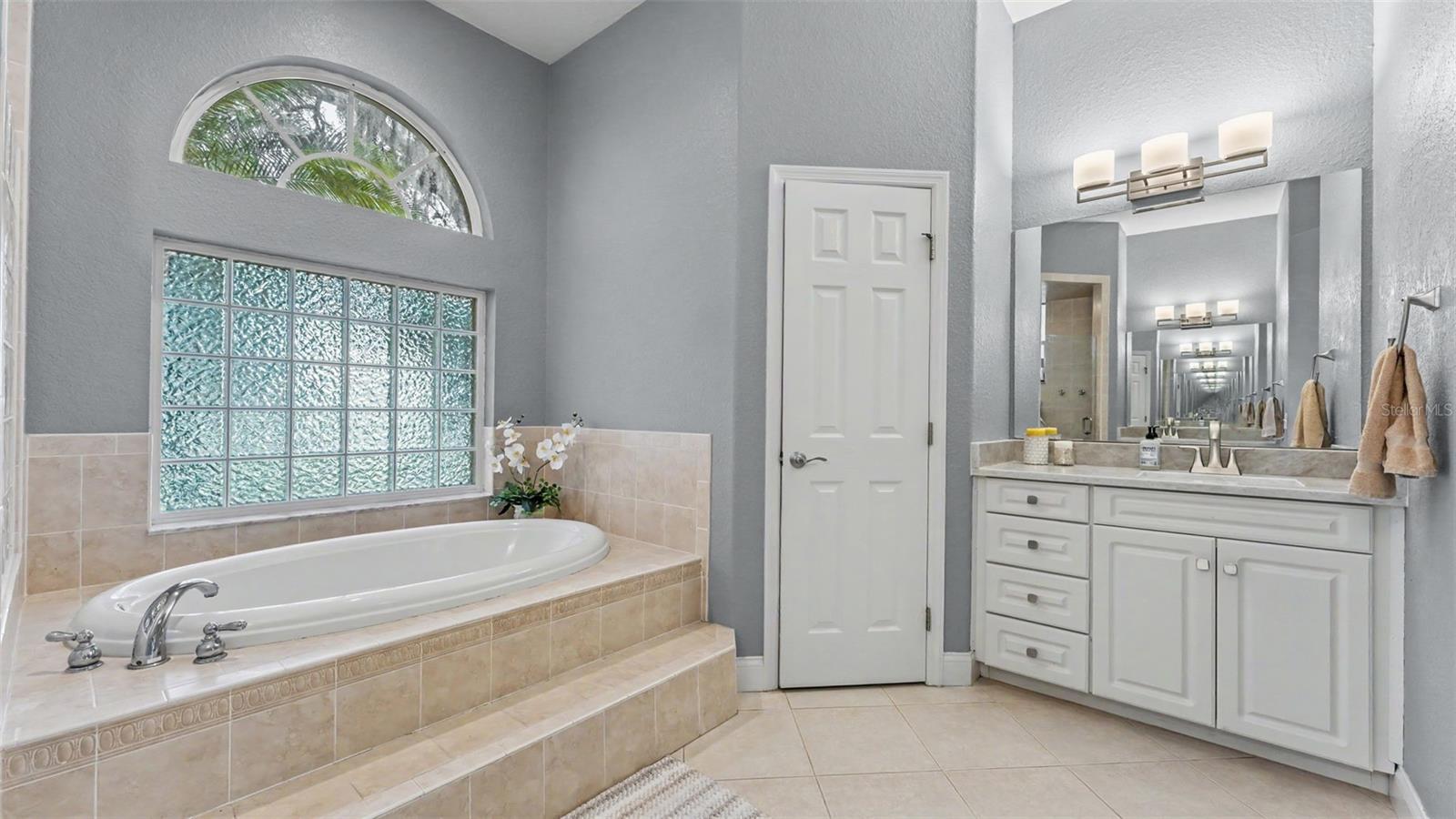 5956 Trophy Loop Property Photo 19