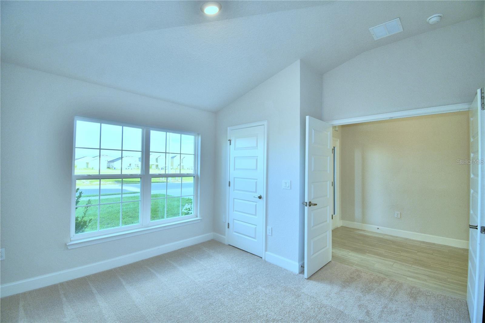3639 Lindbergh St Property Photo 8