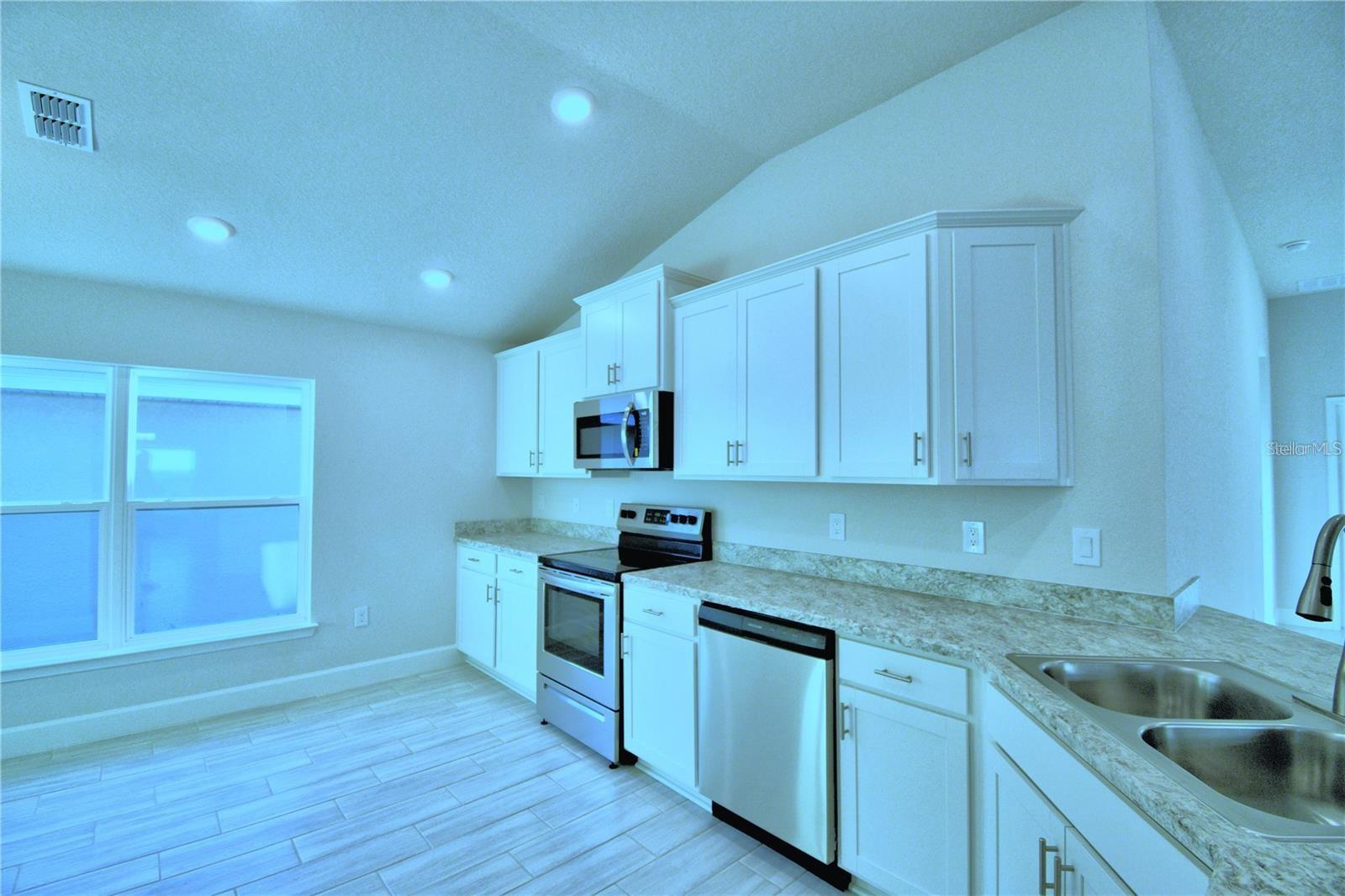 3639 Lindbergh St Property Photo 26