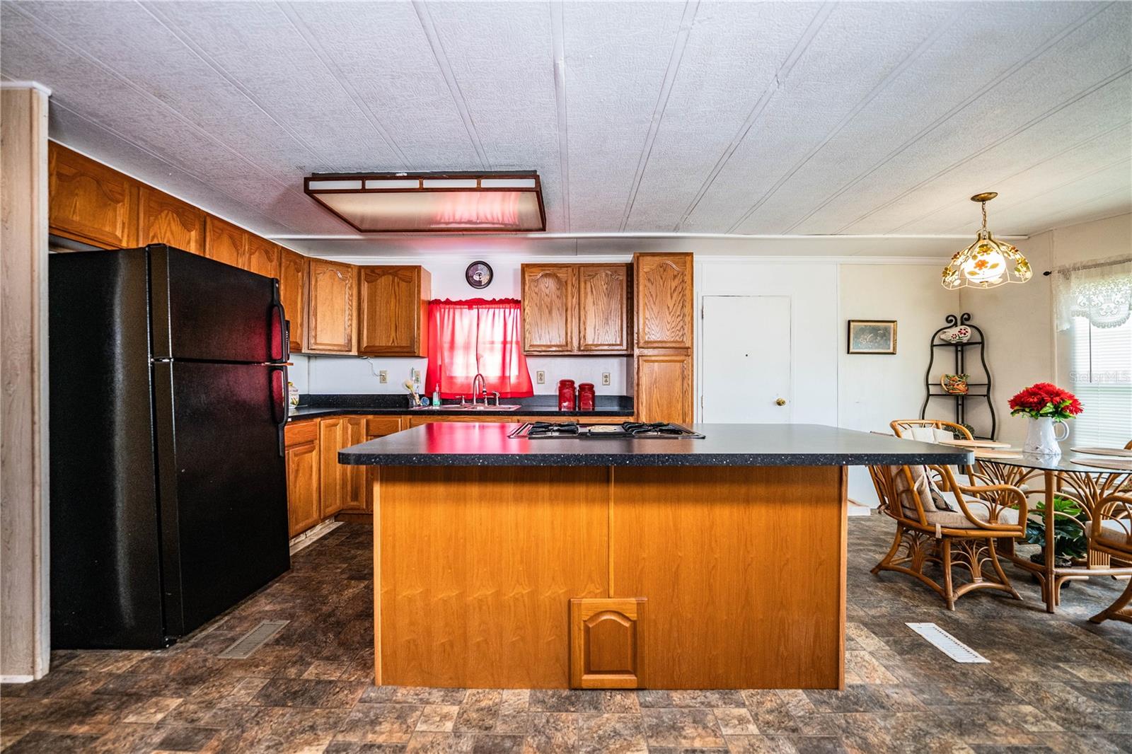 3011 Sun Way Property Photo 3