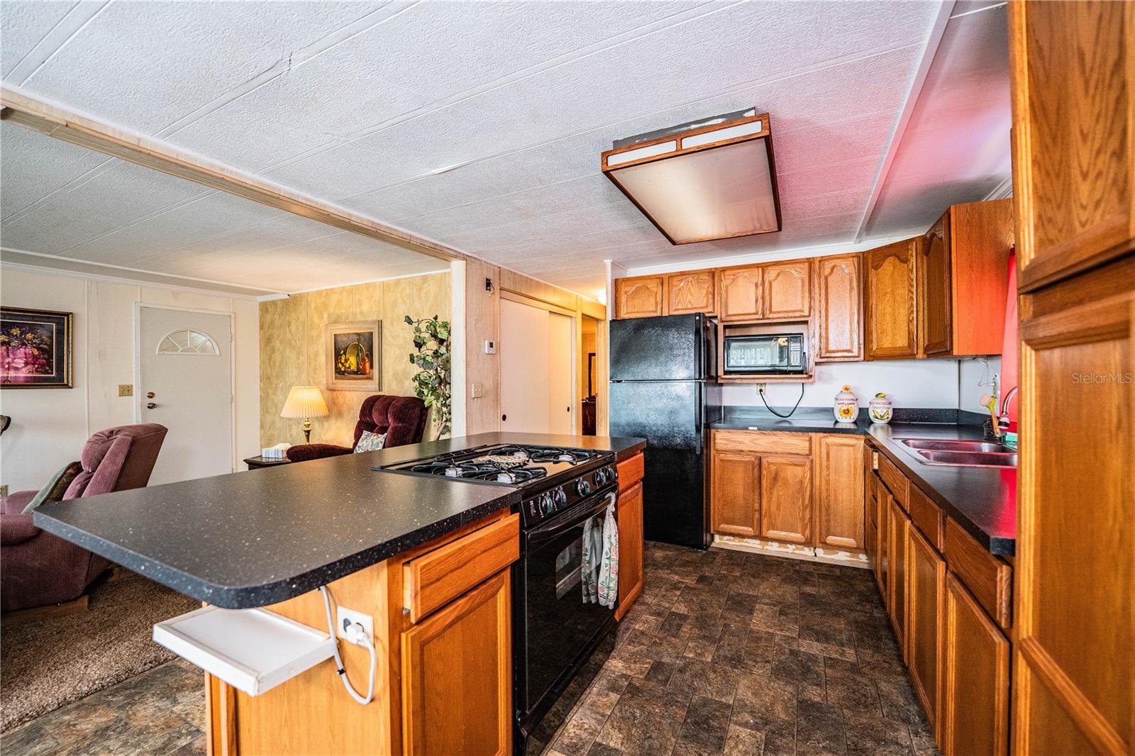 3011 Sun Way Property Photo 6