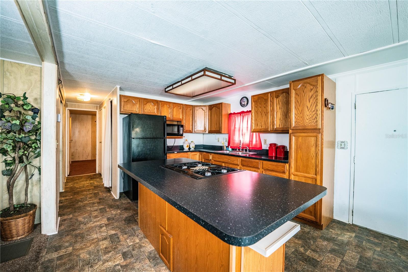 3011 Sun Way Property Photo 7