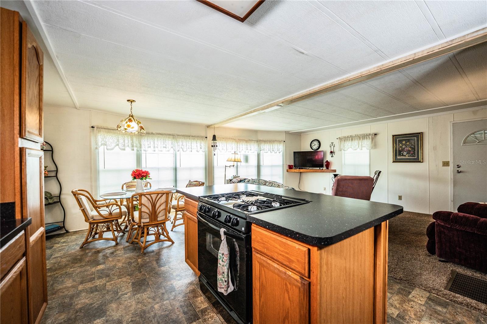 3011 Sun Way Property Photo 9