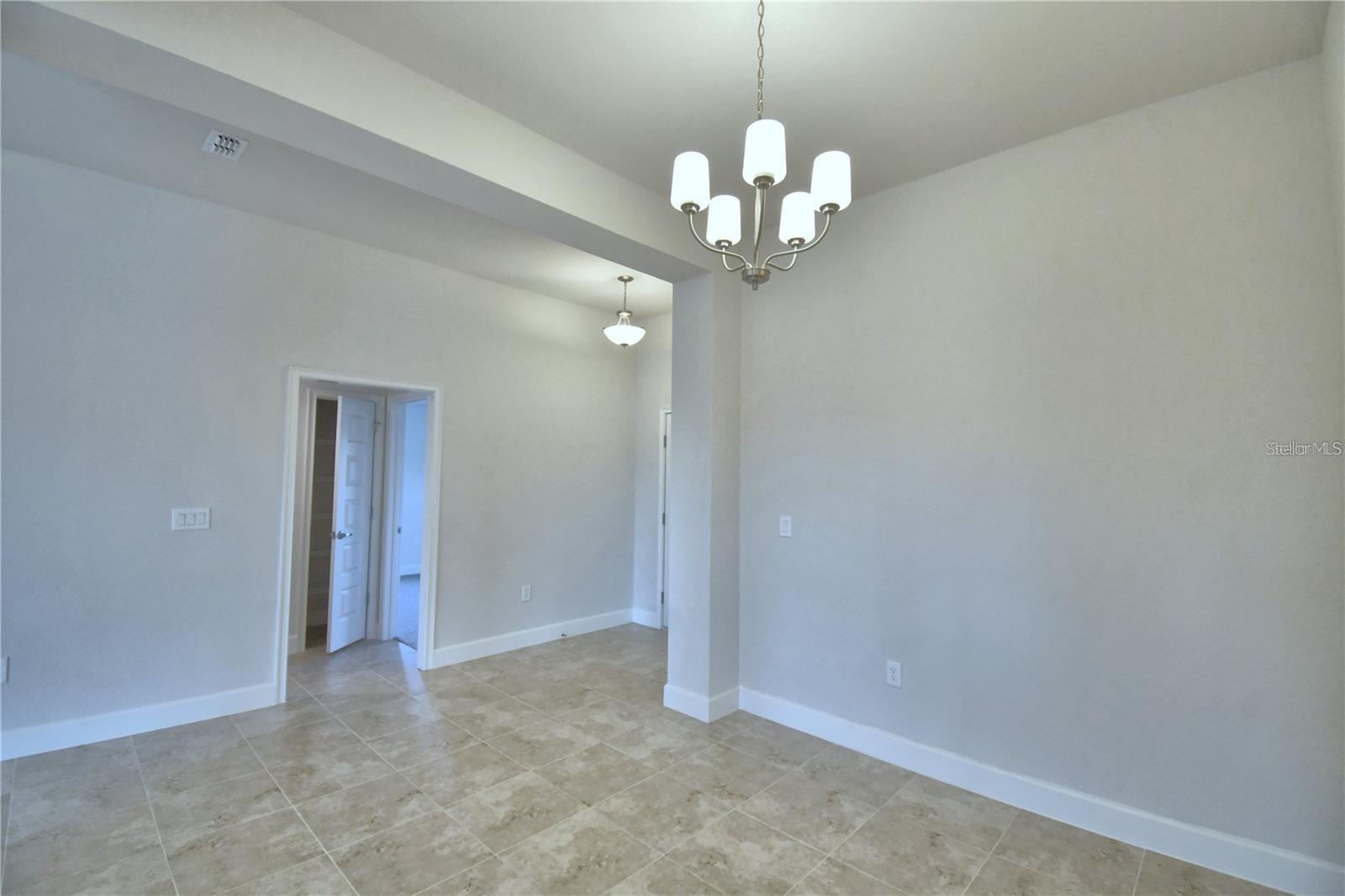3636 Lindbergh St Property Photo 7