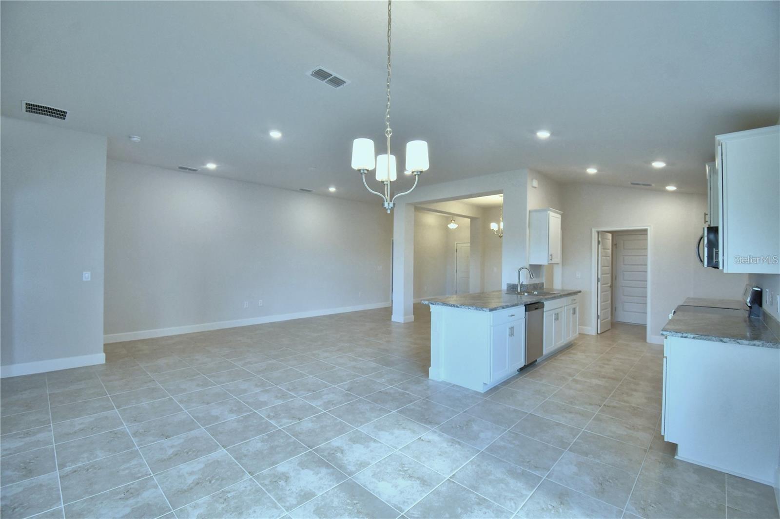 3636 Lindbergh St Property Photo 17