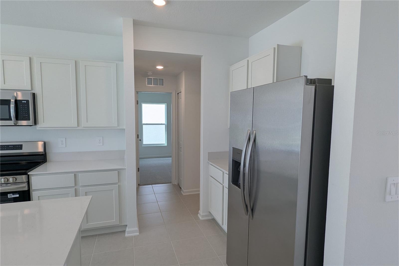 2175 Chris Dr Property Photo 4