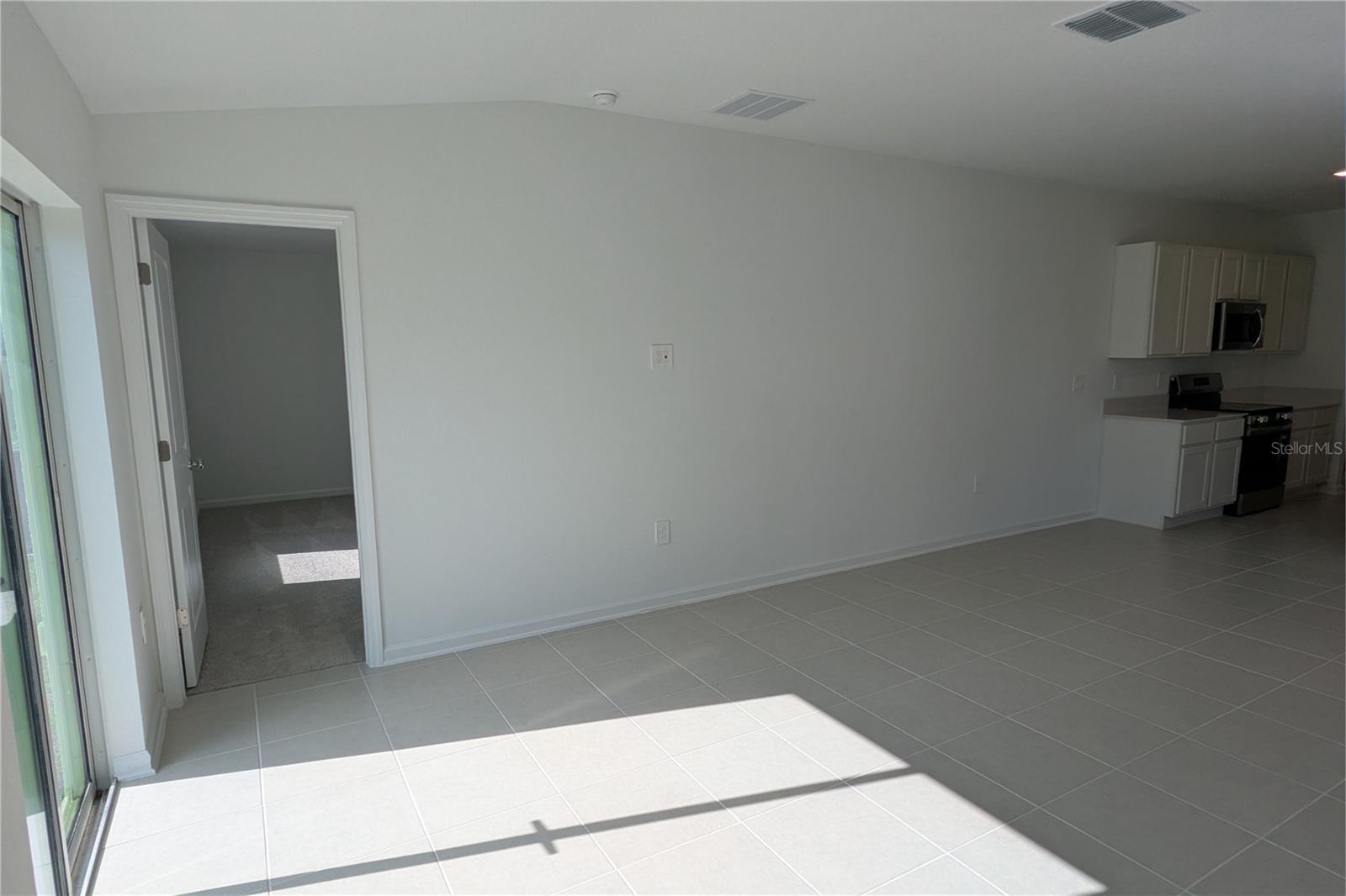 2175 Chris Dr Property Photo 6