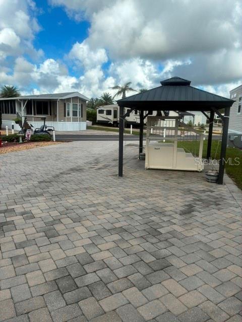2512 Magnolia St Property Photo 2