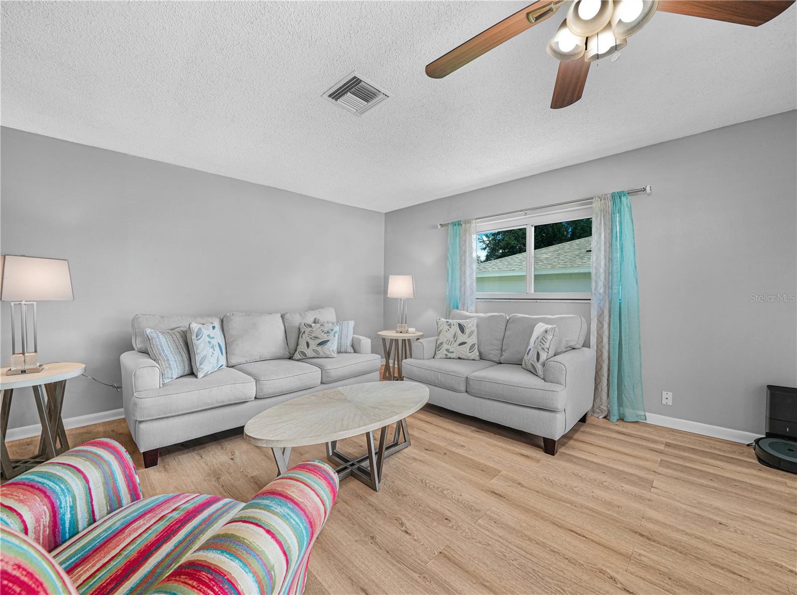 437 Broward Ter Property Photo 9