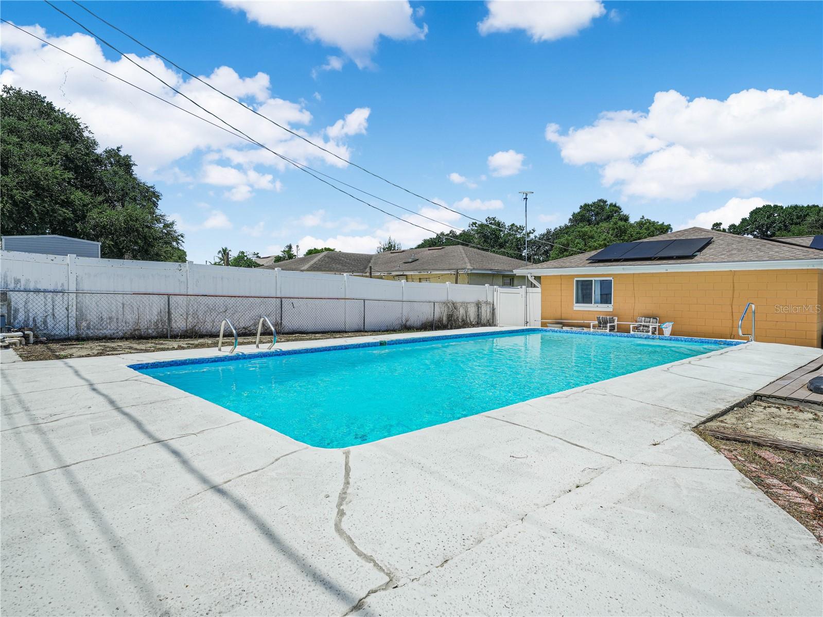 437 Broward Ter Property Photo 25