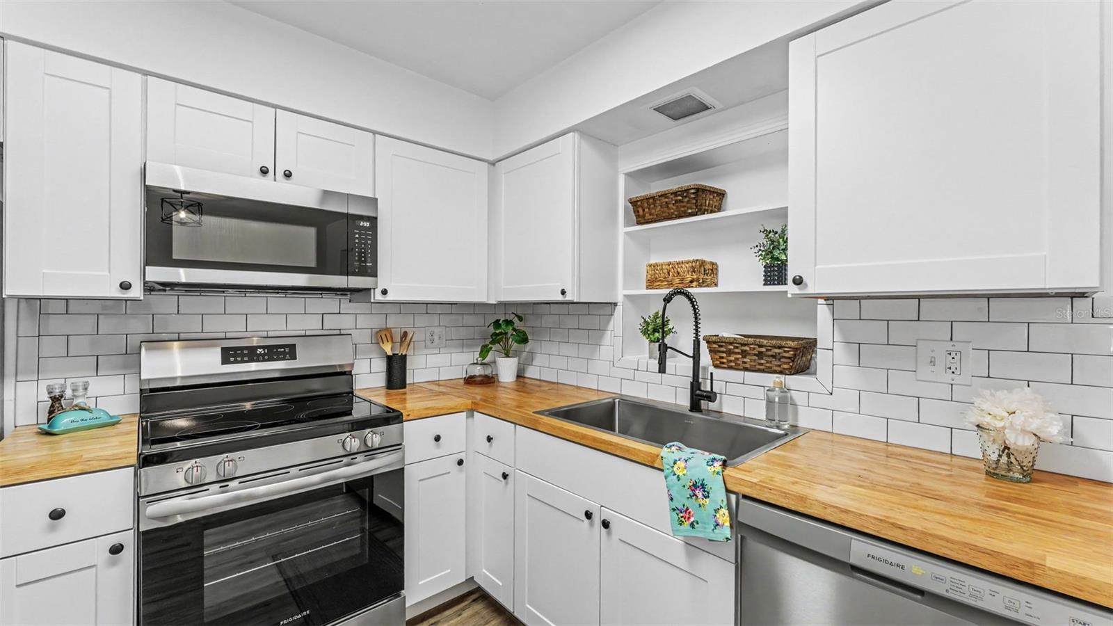 265 E Thelma St Property Photo 15
