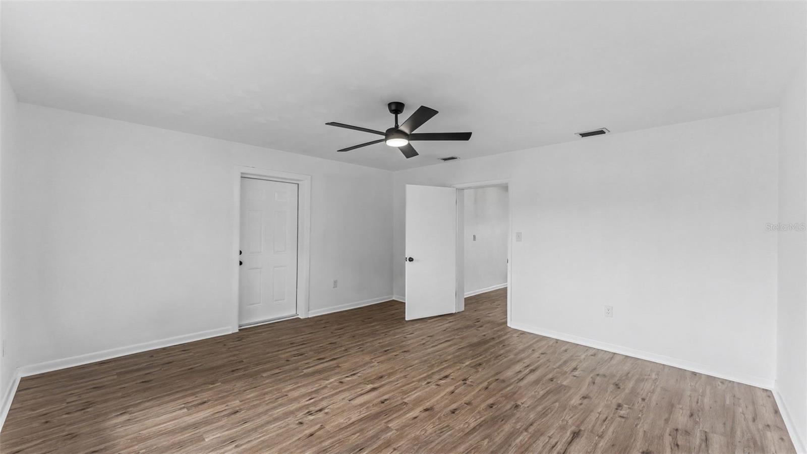 265 E Thelma St Property Photo 18