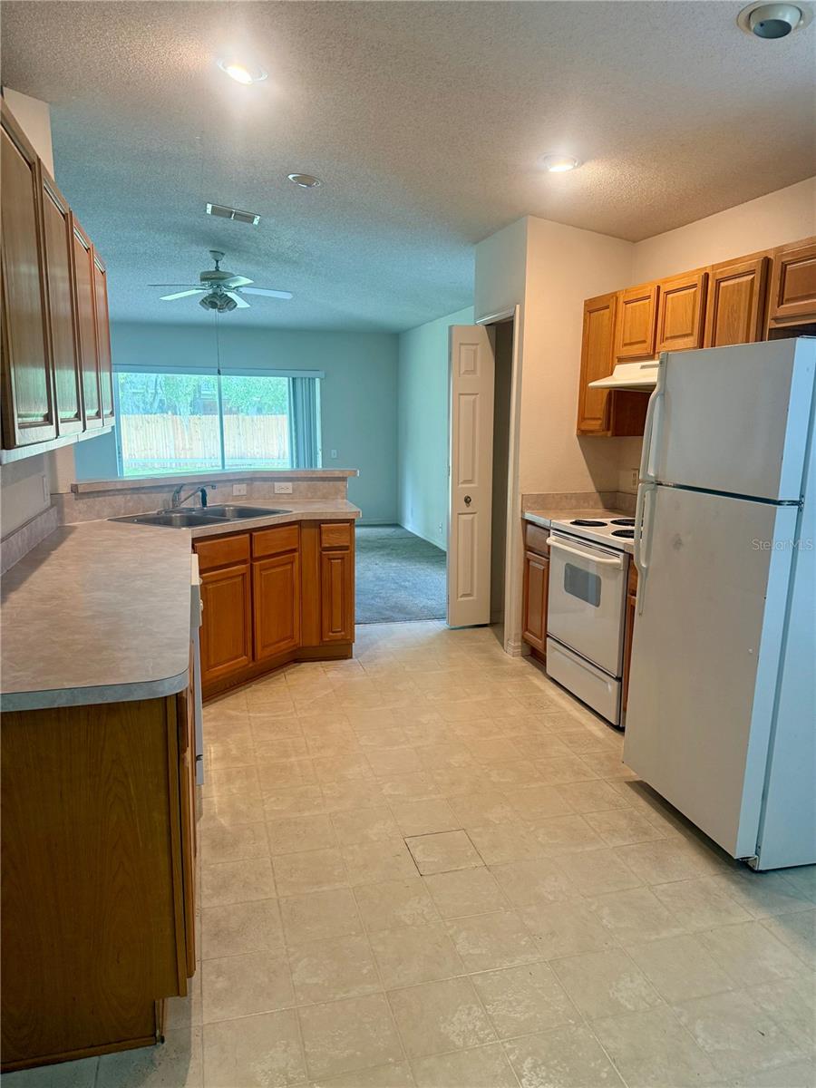 2021 Sweetfern Pl Property Photo 3