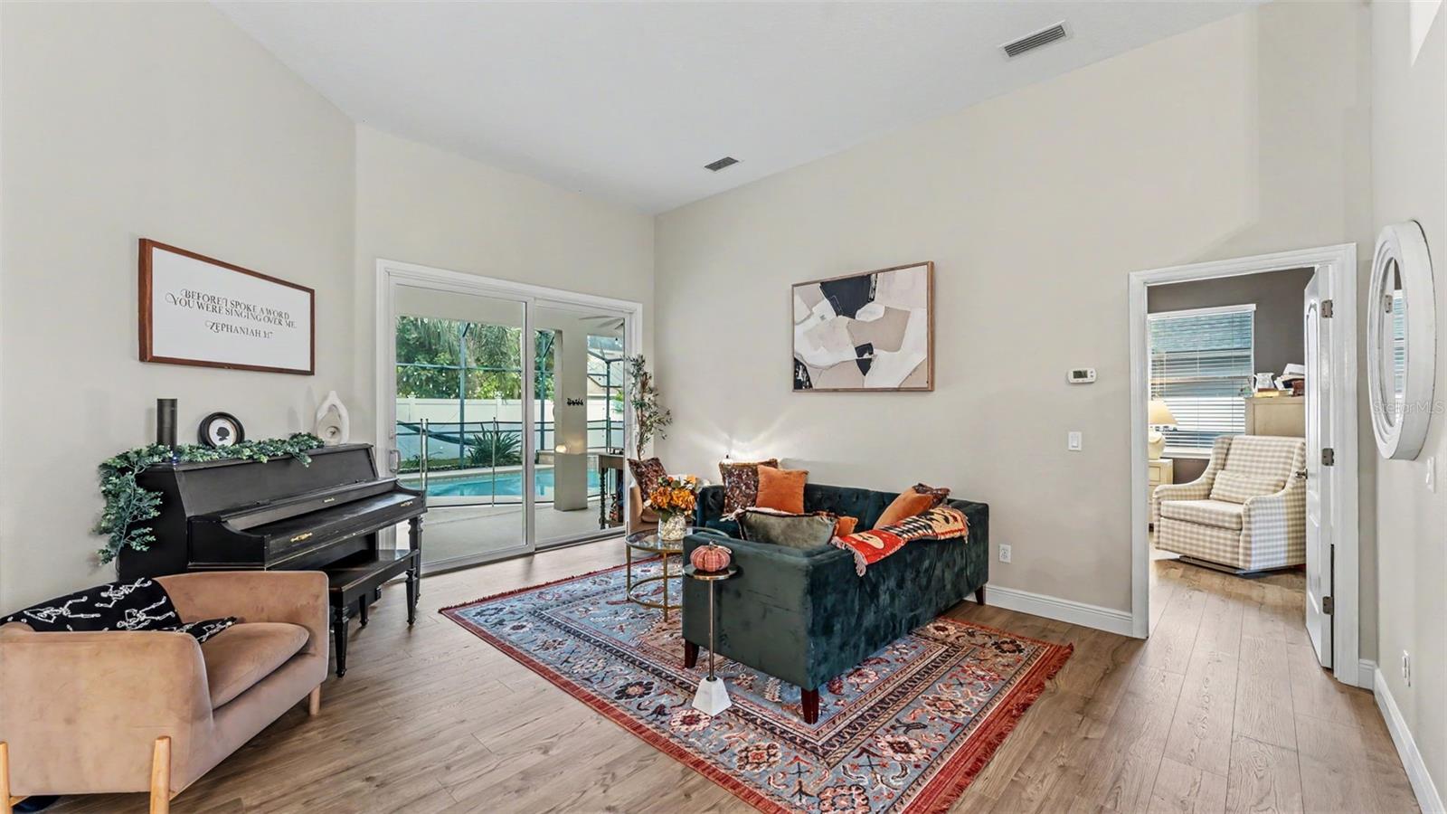 158 Costa Loop Property Photo 6