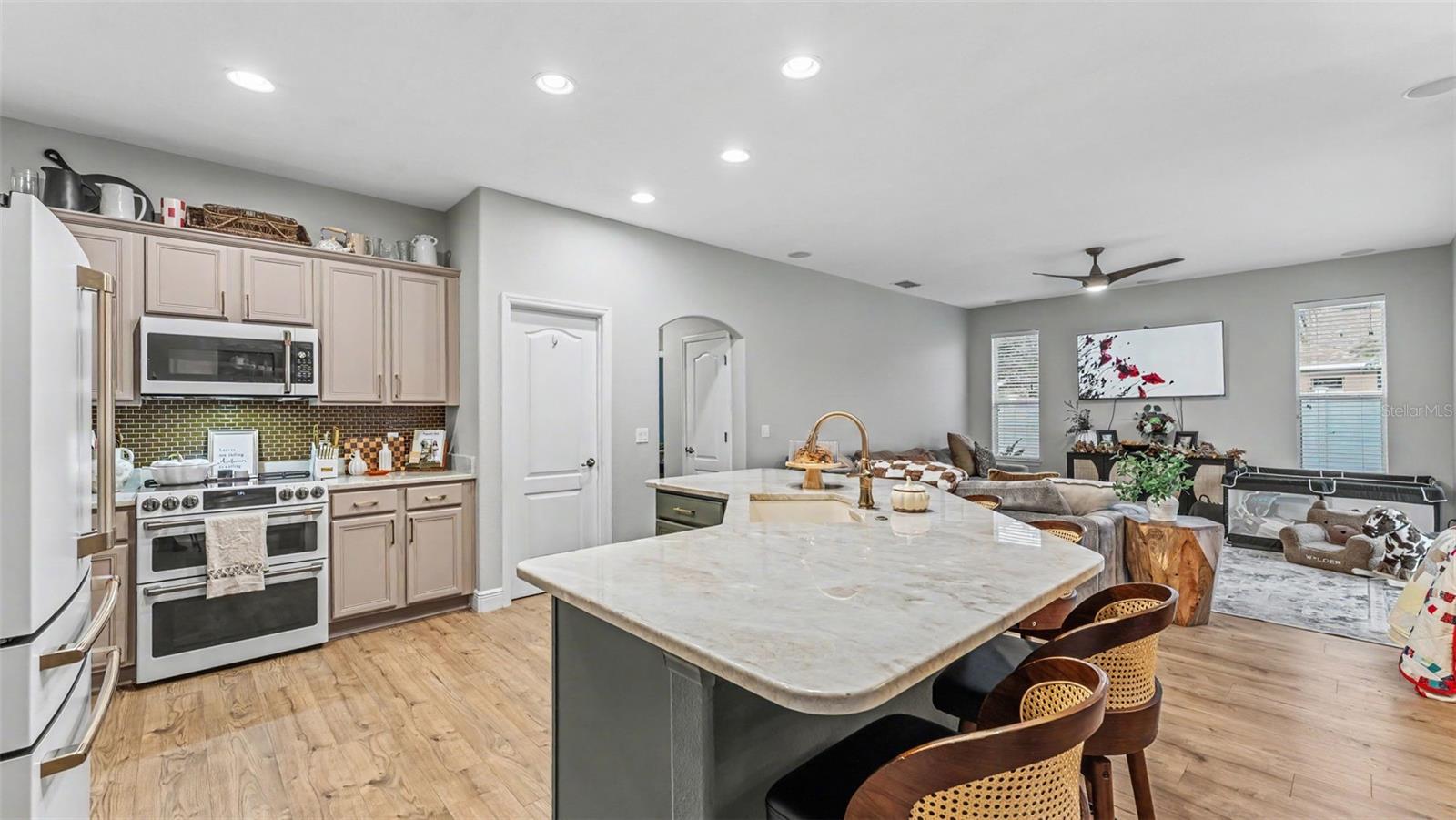158 Costa Loop Property Photo 17